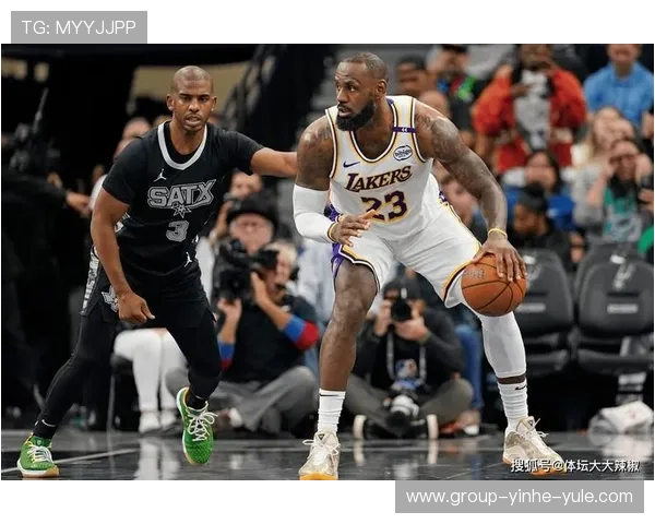 湖人核心伤情引发连锁反应球队战绩走势成焦点