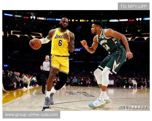 湖人队迎战雄鹿，詹姆斯与字母哥正面交锋引发赛季最大看点